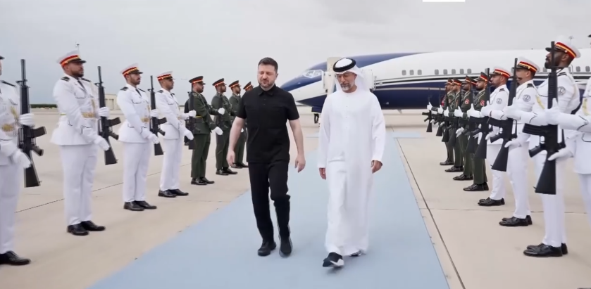 זלנסקי במהלך ביקורו במדינות המפרץ