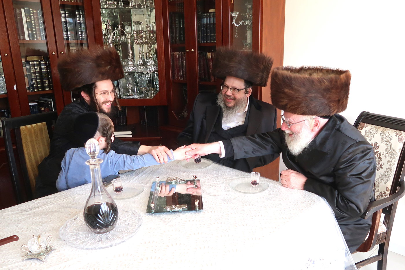 חג הפסח בחצה"ק באסטאן