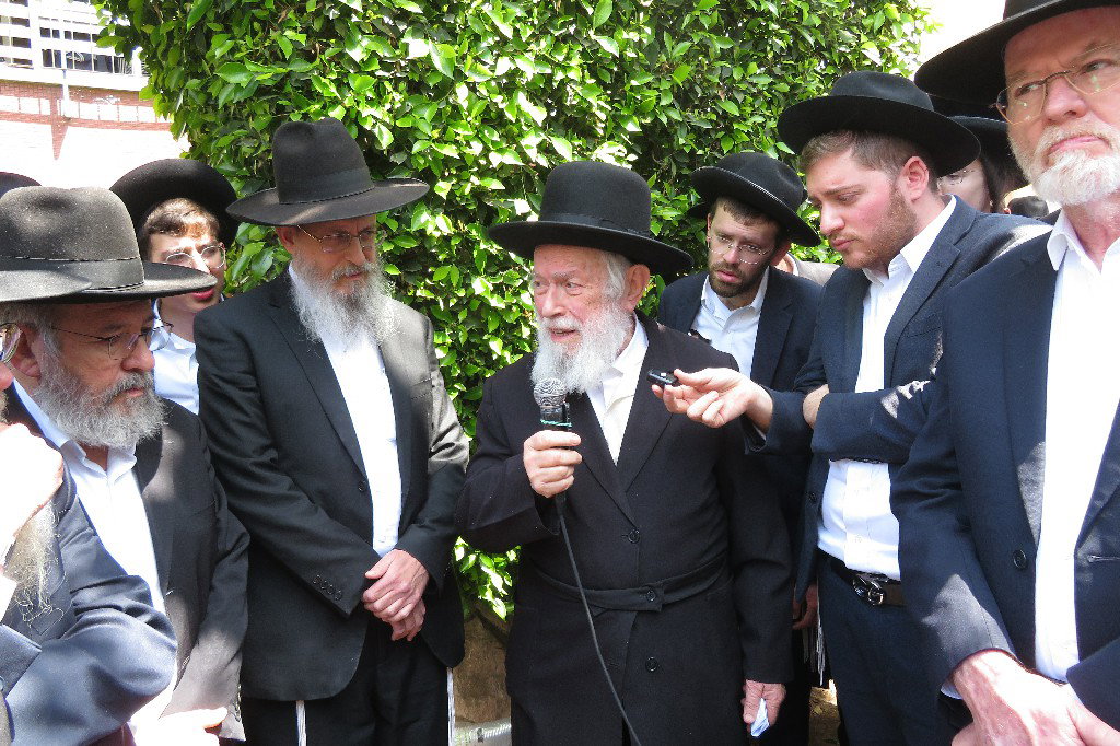 הגר"י זילברשטיין בהלווית הבחור יהושע ראם ז"ל