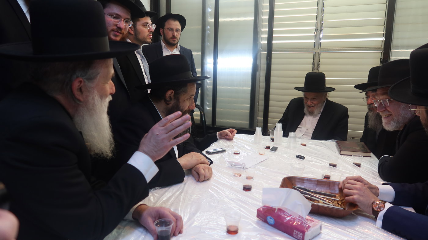 חג הפסח אצל הגרמ"ה הירש