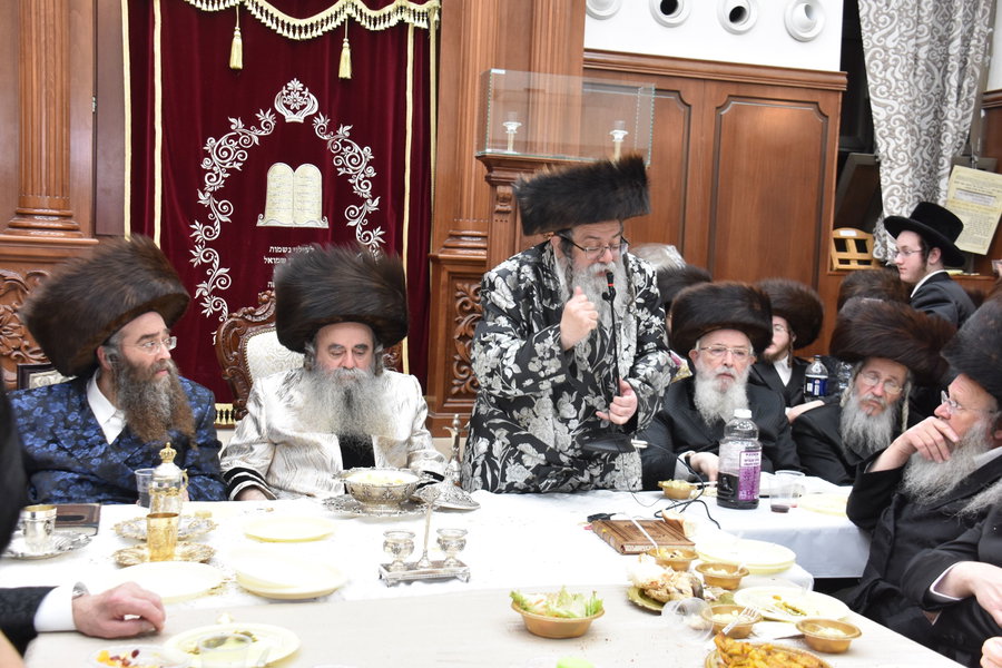 סעודת הילולא בשיכון ג'