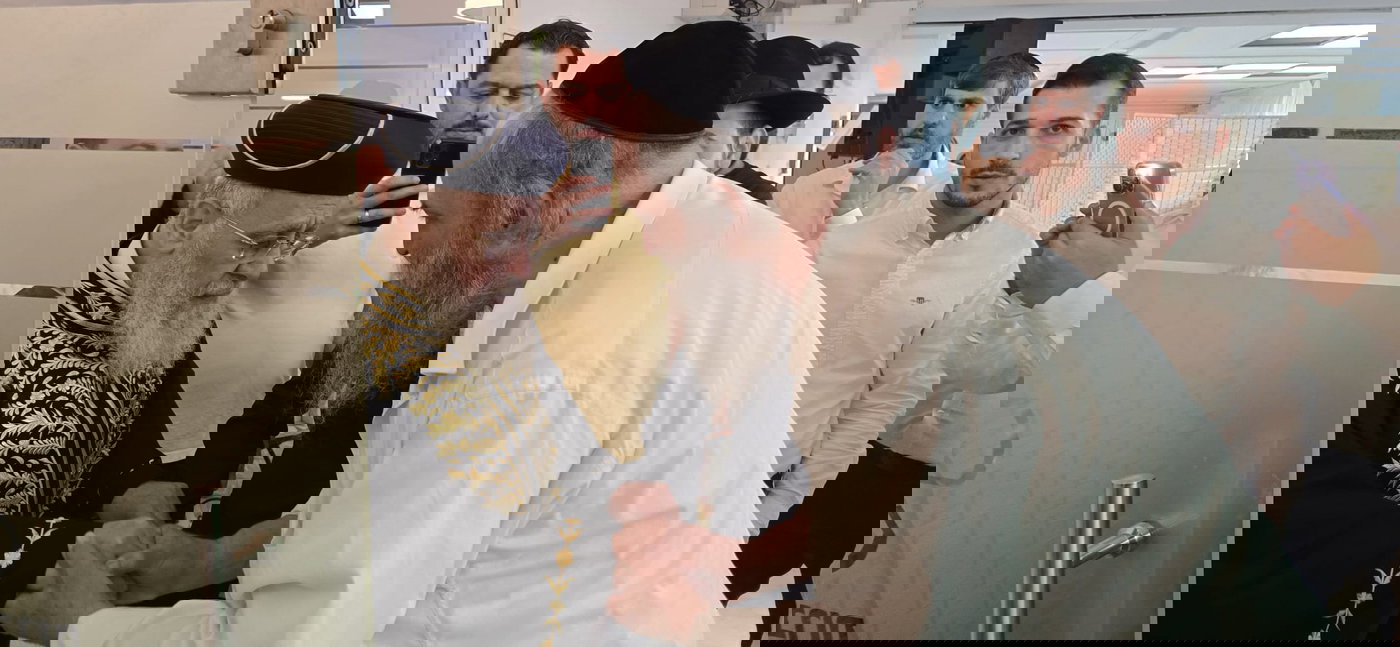 הרב פנחס ראובן מקבל את ברכת הראש"ל הגר"י יוסף