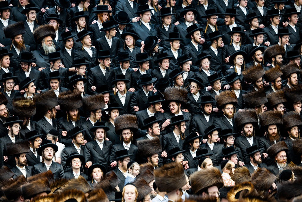 מעמד הפייסות ומסירת מתנות כהונה בסאטמר