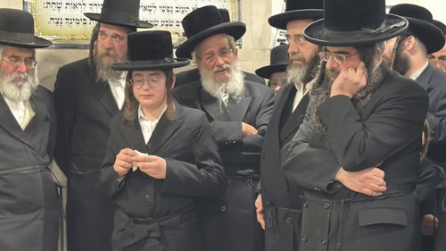 חגג בר מצווה עם סעודת הודיה של אימו; עכשיו אומר עליה קדיש