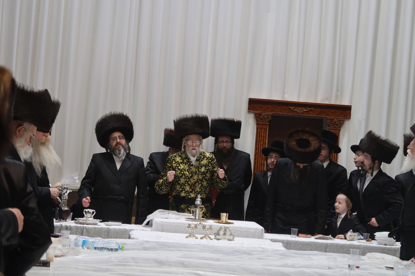 חג הפסח בחצה"ק סערט ויז'ניץ