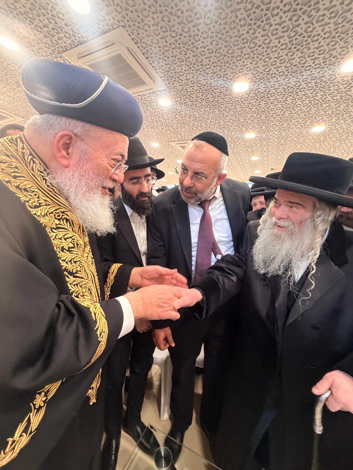 ניחום אבלים אצל הגאון רבי ראובן אלבז