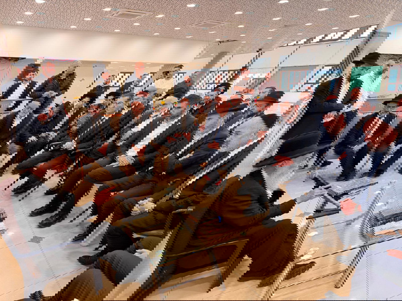 ניחום אבלים אצל הגאון רבי ראובן אלבז