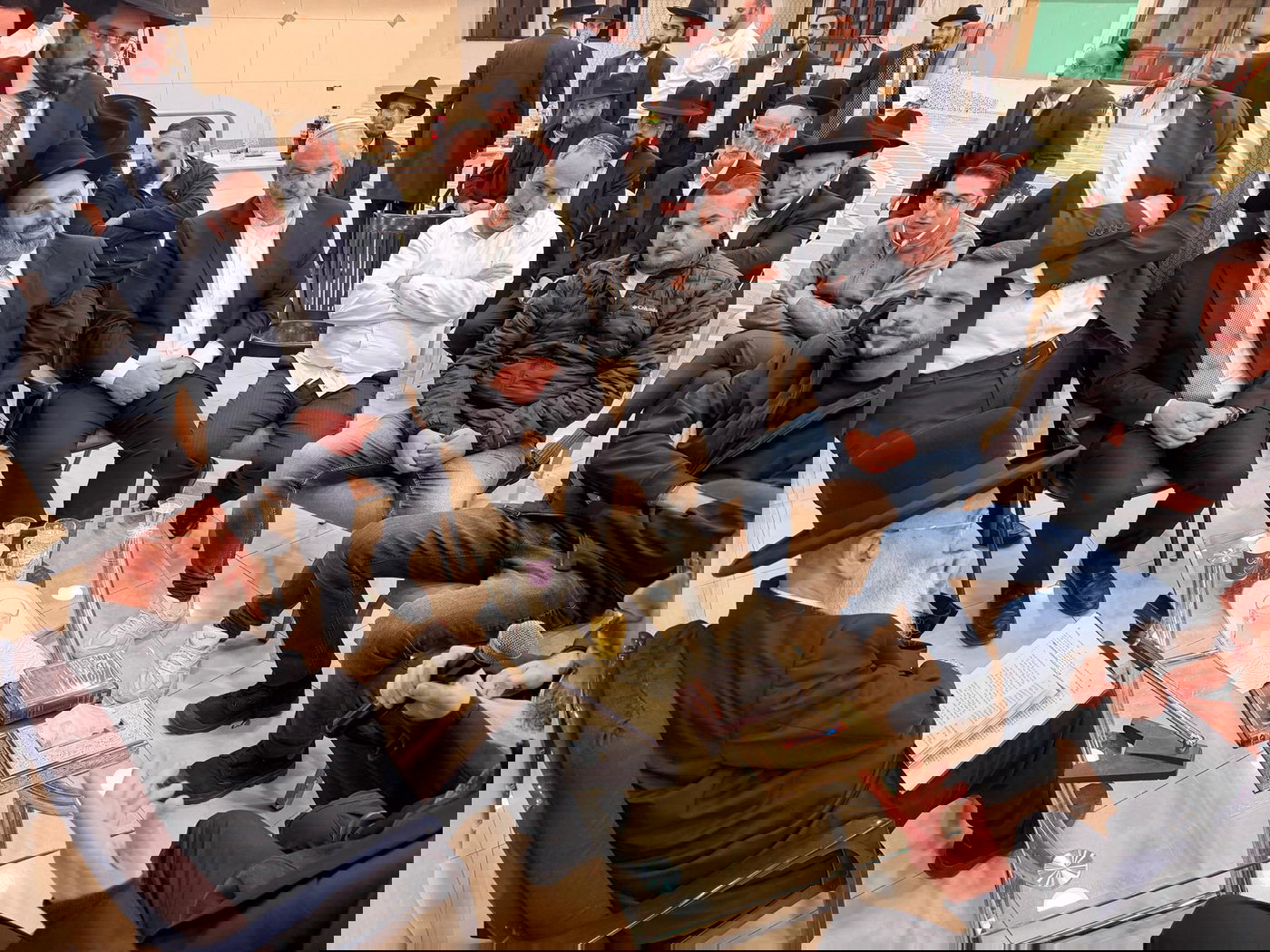 ניחום אבלים אצל הגאון רבי ראובן אלבז