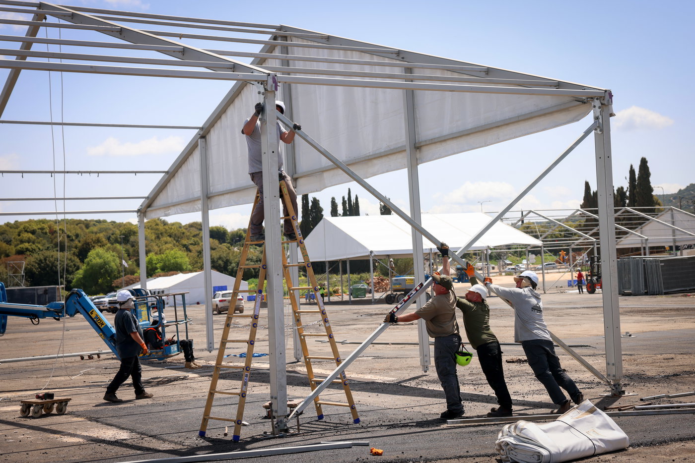 העבודות במתחם 89 במירון לקראת ל"ג בעומר