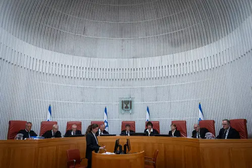פלסטינים נעקרו מבתיהם; בג״ץ בביקורת חריפה על צה"ל והמדינה