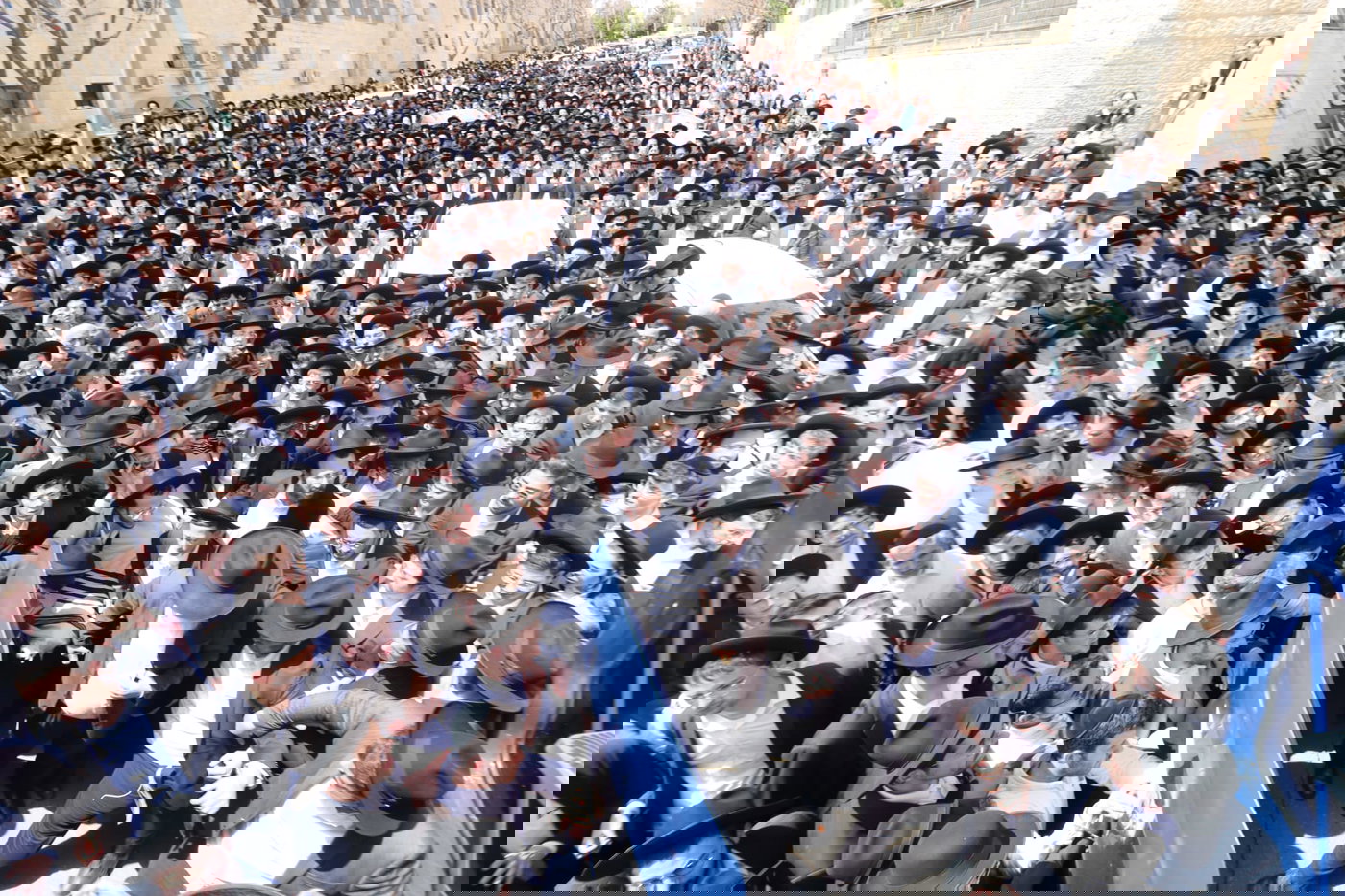 מסע הלוויית הבחור יששכר דב שפיגל ז"ל