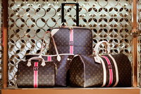 תיקים ומזוודות של לואי ויטון