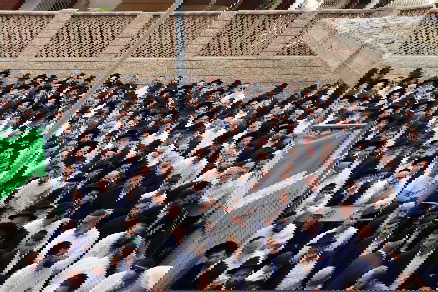 מסע הלויית הרב פנחס ראובן ז"ל