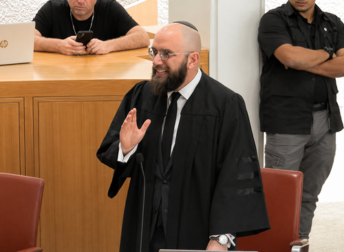 עו"ד דוד פטר בבית המשפט