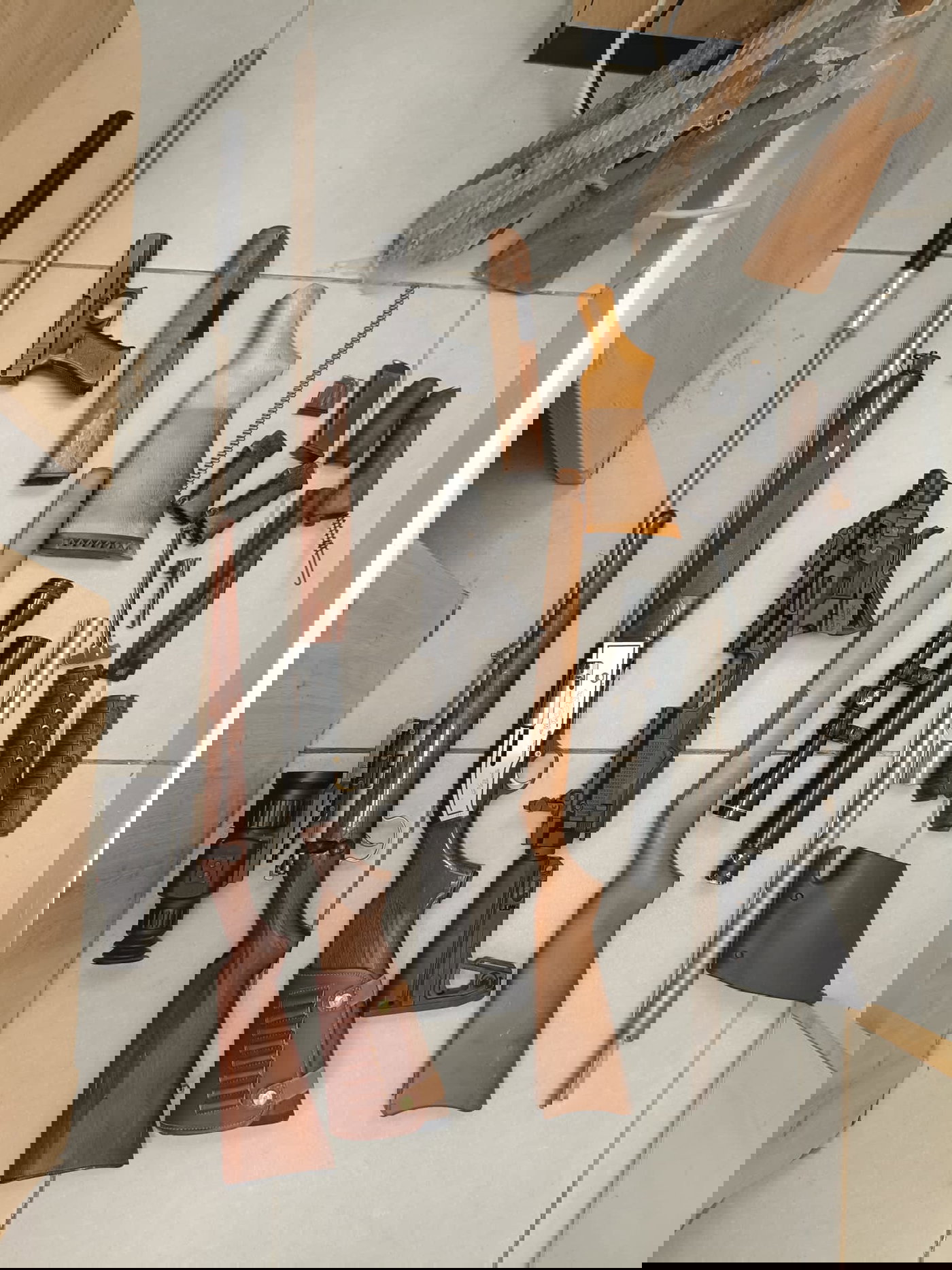 מאחורי הרפת: השלל הכבד שמצאו השוטרים הותיר אותם בהלם