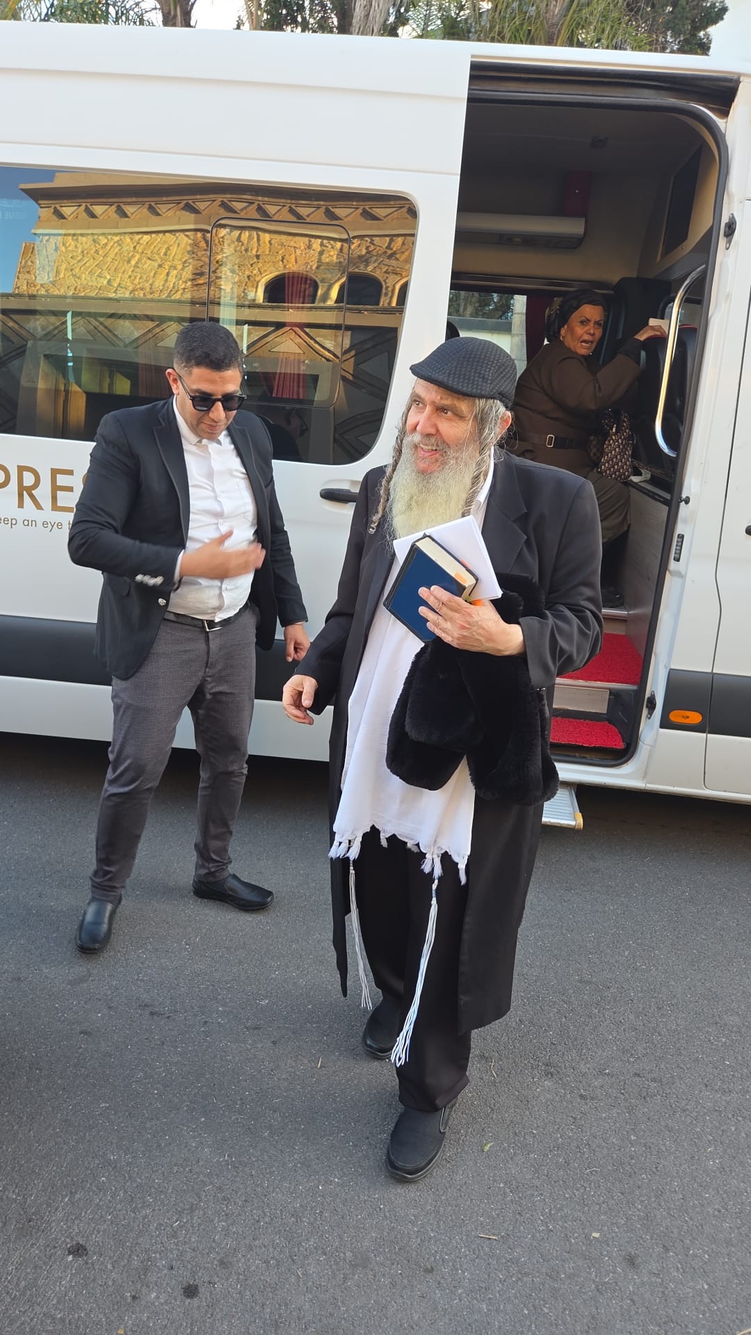 הח"כ שרכב על סוס | 'זופניק בכיכר' עם כל התמונות, הנייעס והחשיפות של השבוע