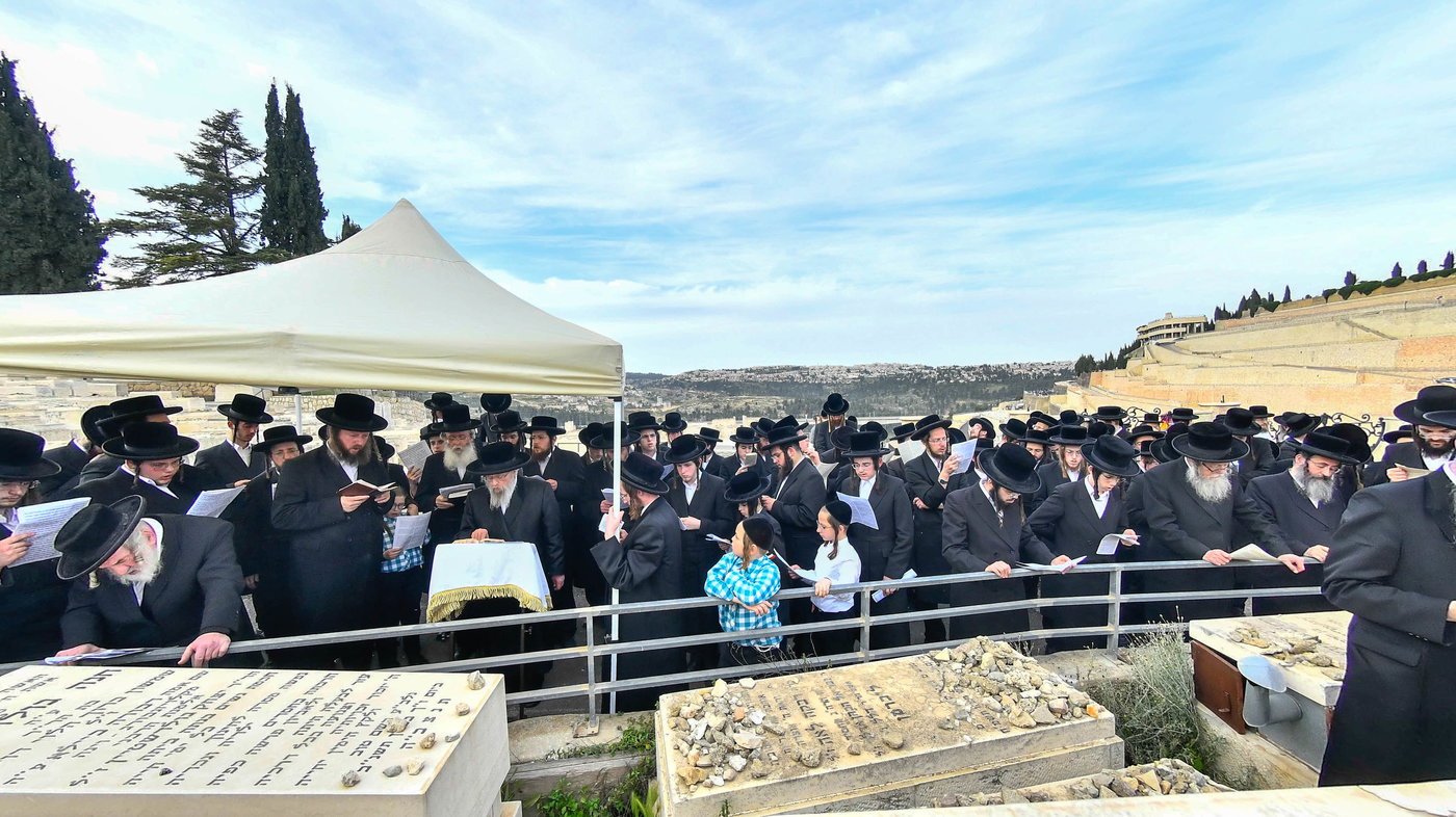 הילולא קדישא בפינסק קארלין