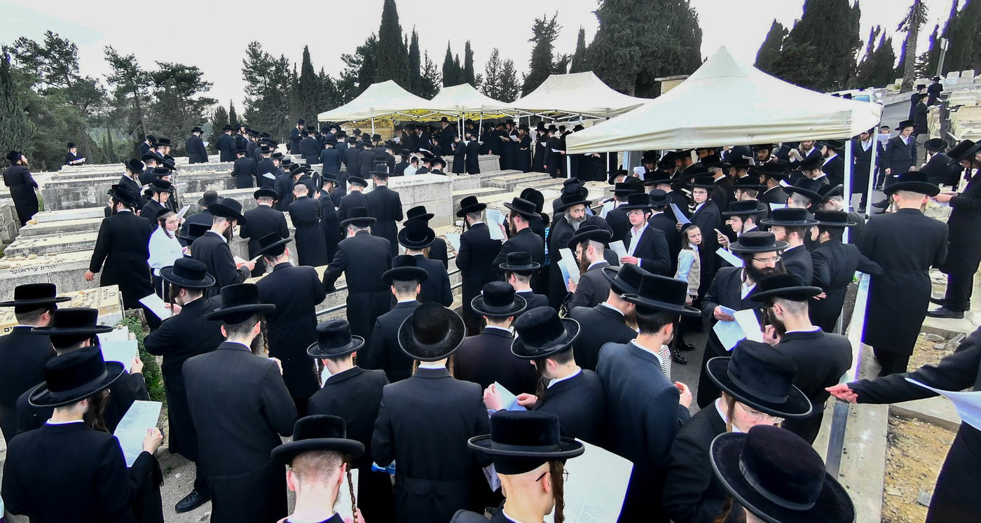 הילולא קדישא בפינסק קארלין