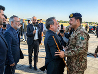 אדריכל השלום: כיצד הפך רמטכ"ל פקיסטן לגשר המכריע בין וושינגטון לטהראן