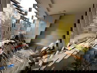 לילה של אש באוקראינה: בתי משפחות יהודיות נפגעו בגל תקיפות קטלני