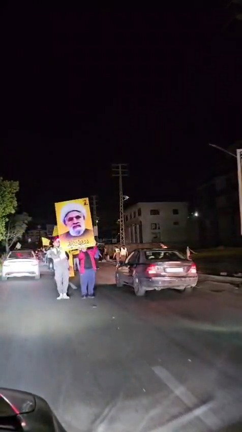 תומכי חיזבאללה צוהלים בדרום לבנון