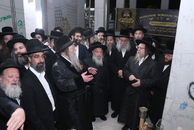 מעמד יציקת הבורות בקוזמיר 