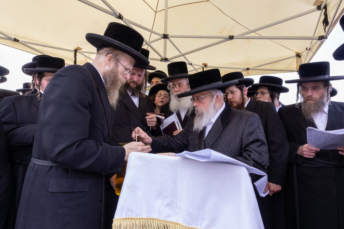 הילולא קדישא בפינסק קרלין