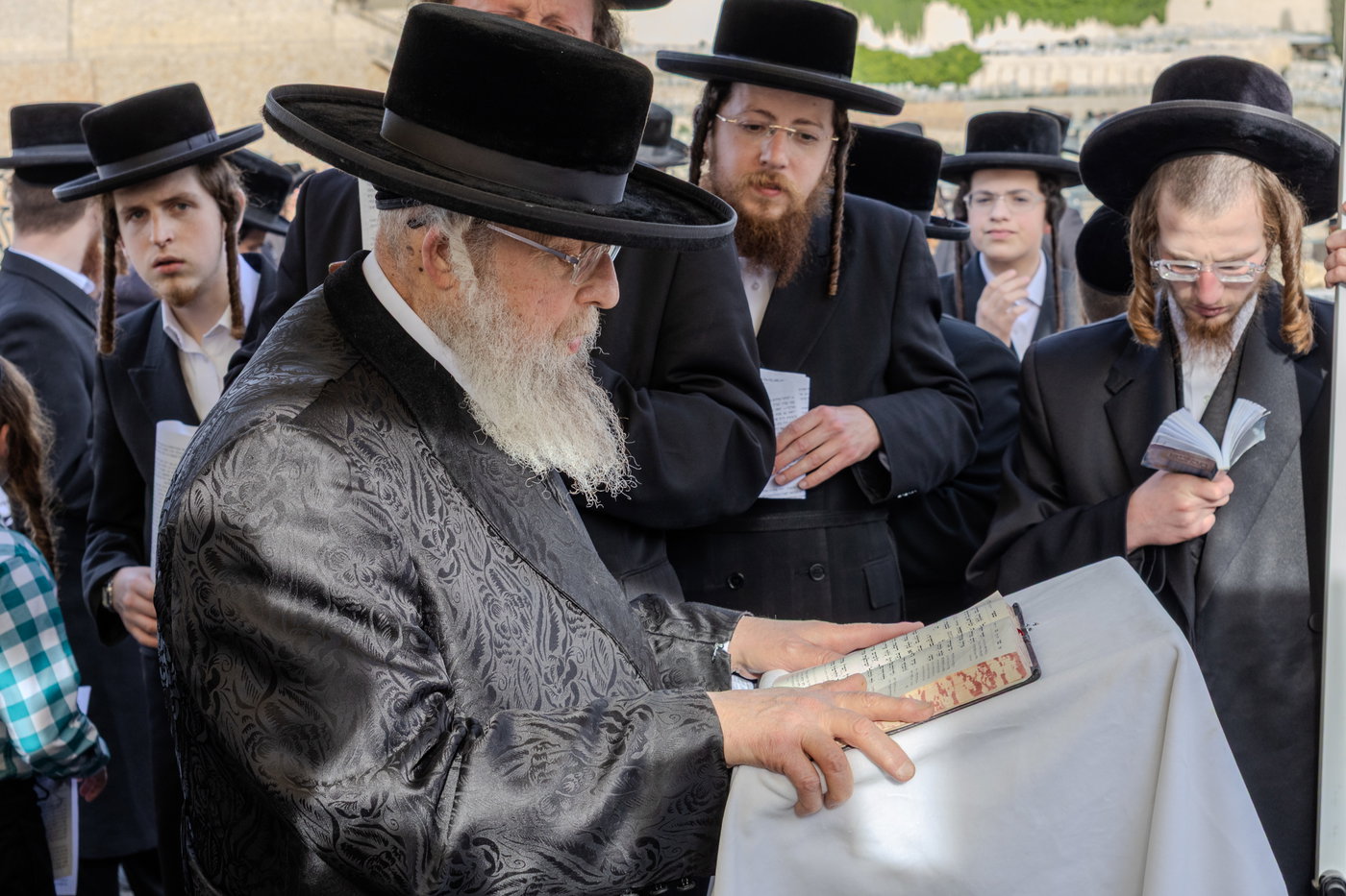 הילולא קדישא בפינסק קרלין