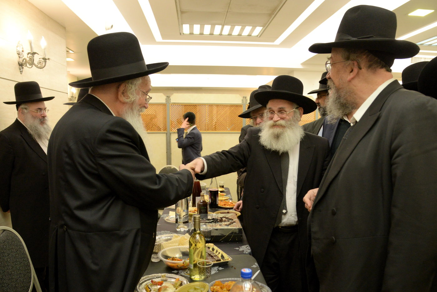 הגרא"י ליפקוביץ בשמחת הבר מצוה לנכד רבי משה דוד ליפקוביץ 