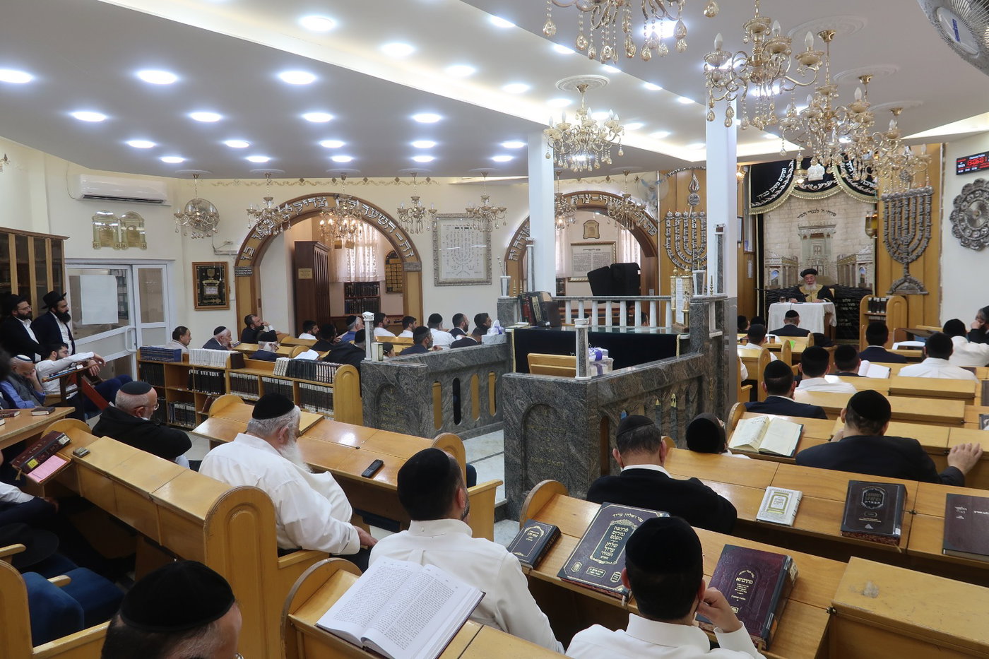 הגרש"מ עמאר בשכונת רמות