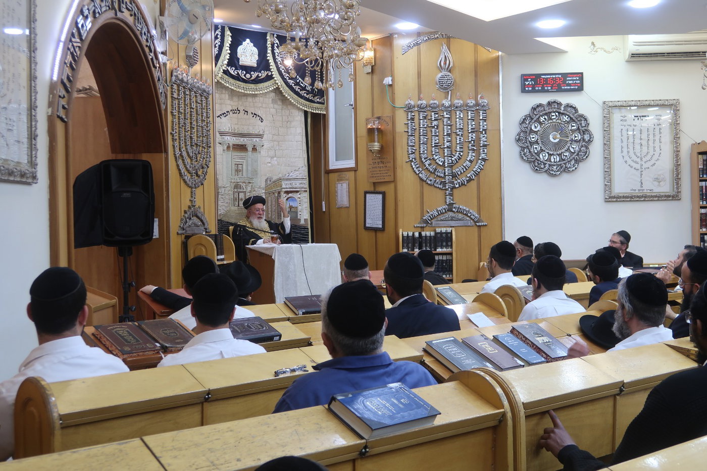 הגרש"מ עמאר בשכונת רמות