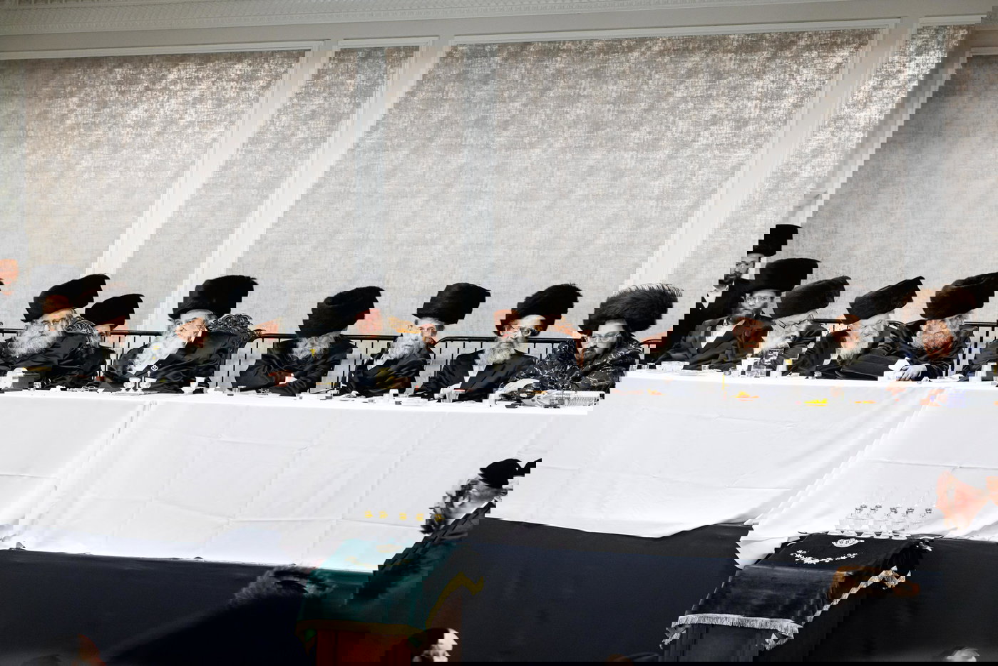 הגר"ש אלתר במוצאי שב"ק בבורו פארק