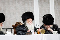 הגר"ש אלתר במוצאי שב"ק בבורו פארק