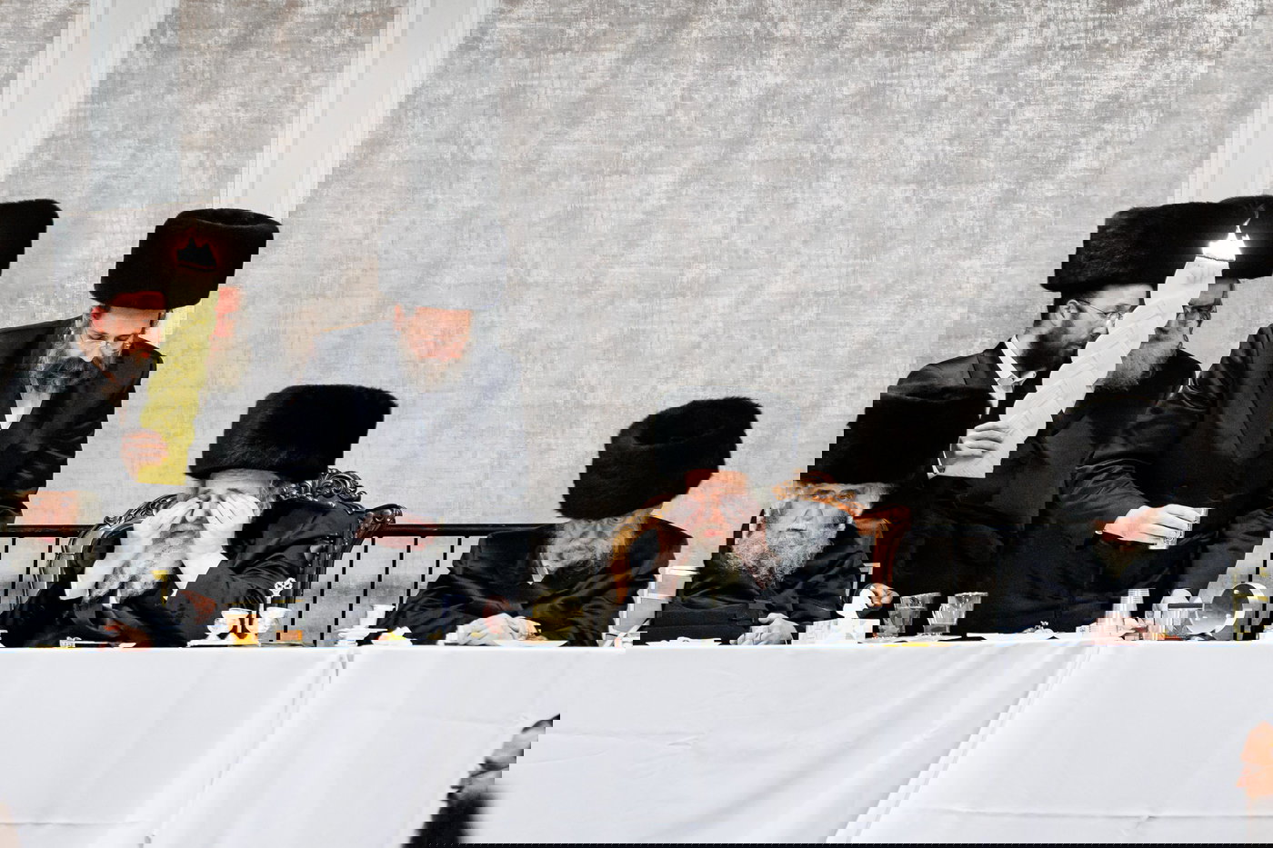 הגר"ש אלתר במוצאי שב"ק בבורו פארק