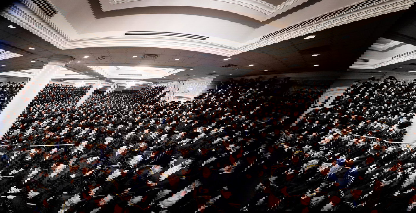 הגר"ש אלתר במוצאי שב"ק בבורו פארק