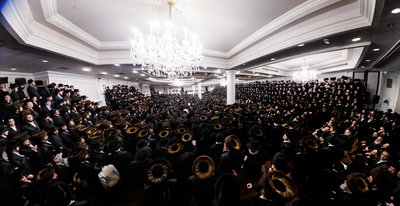 הגר"ש אלתר במוצאי שב"ק בבורו פארק