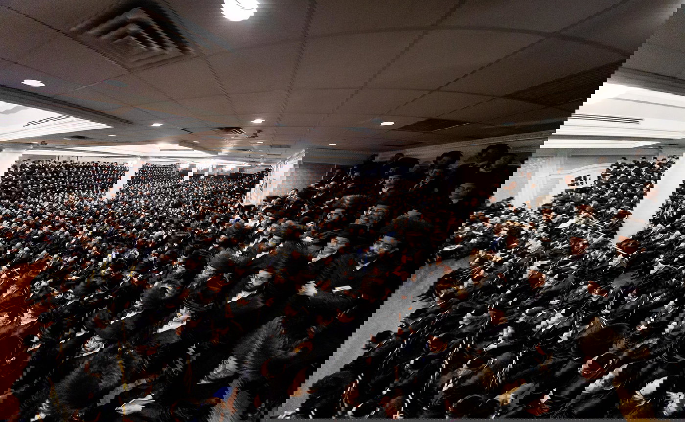 הגר"ש אלתר במוצאי שב"ק בבורו פארק