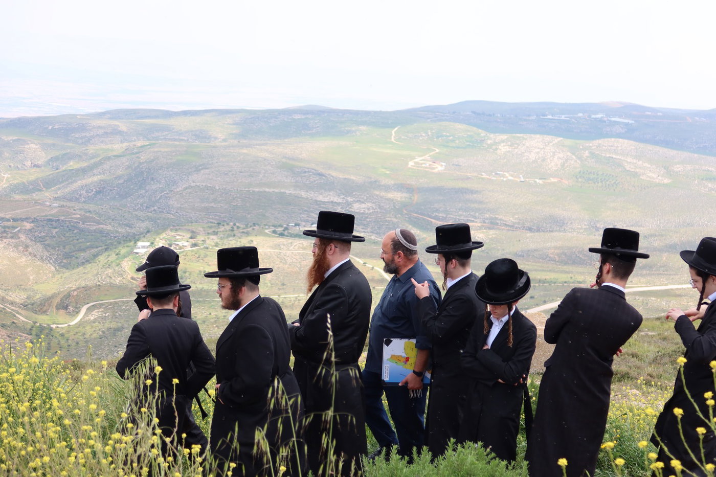 האדמו"ר מקאליב בסיור בשומרון
