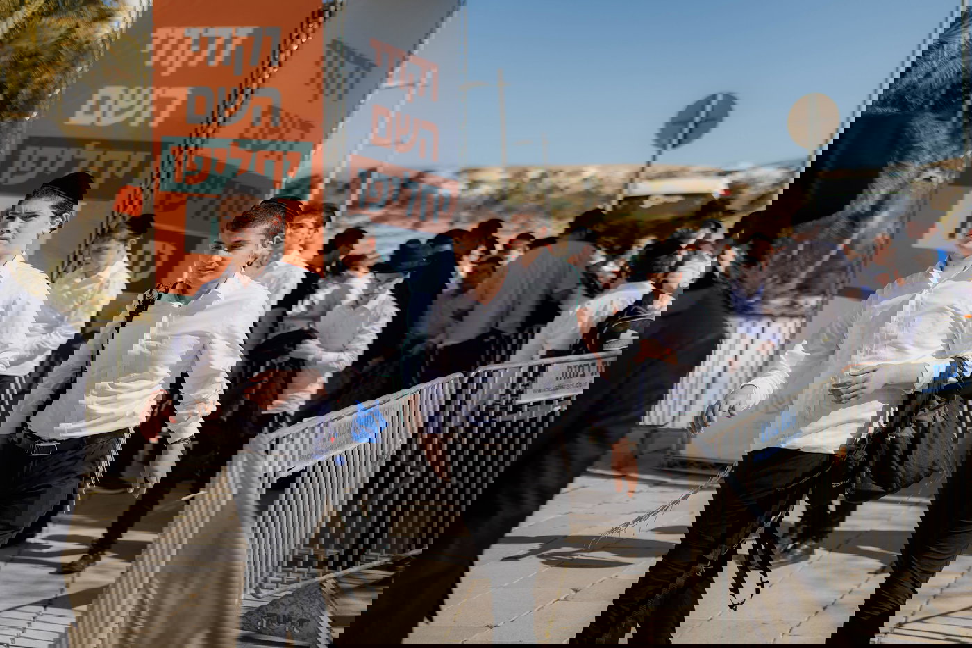 בין הזמנים חודש ניסן 