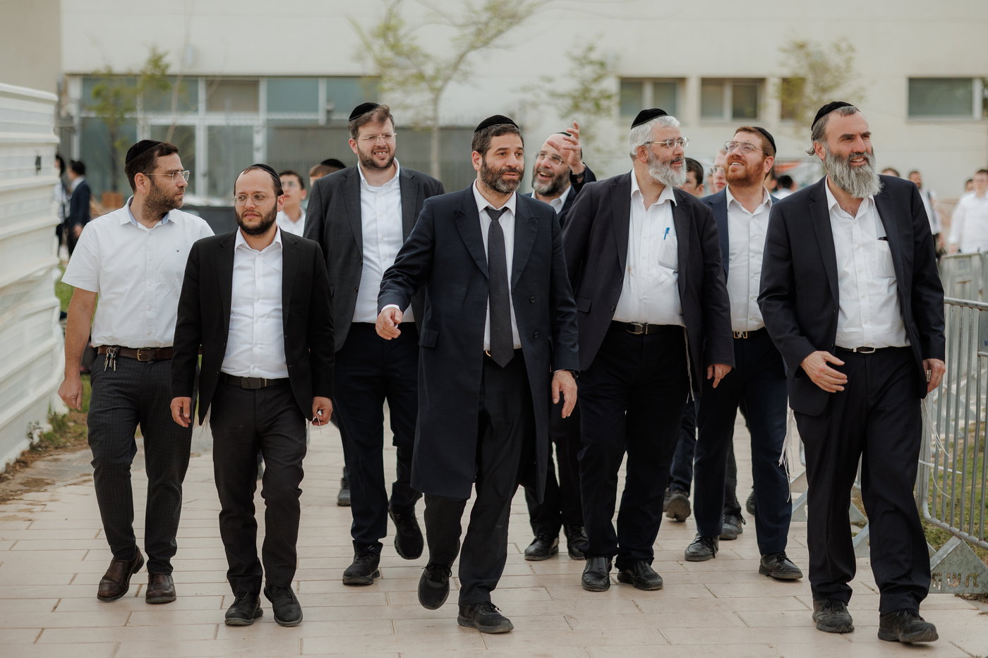 בין הזמנים חודש ניסן 