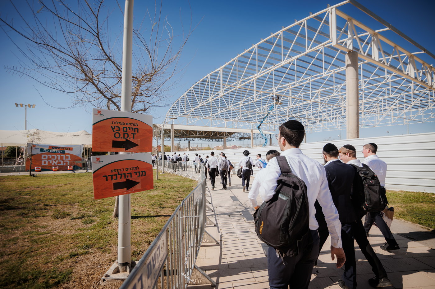 בין הזמנים חודש ניסן 