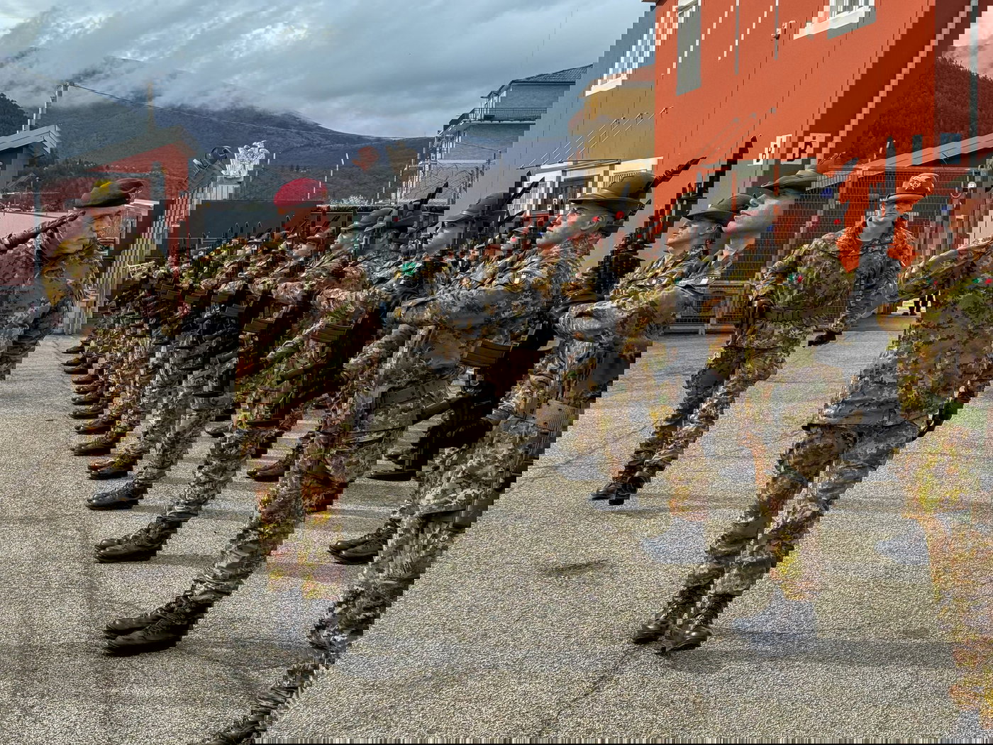 ראש היחידה המבצעית של צה"ל בביקור במטה צה"ל "אברוצו-מוליזה" 