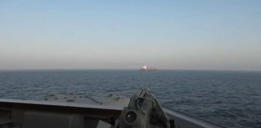 הקריאות לעצור והירי