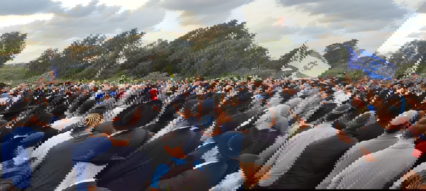  בהלוויתו של דוד מיטלמן הי"ד