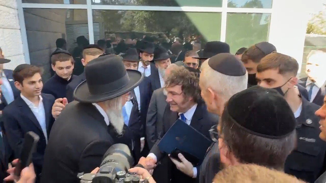 הנשיא עם ראש הישיבה הגר"ד כהן