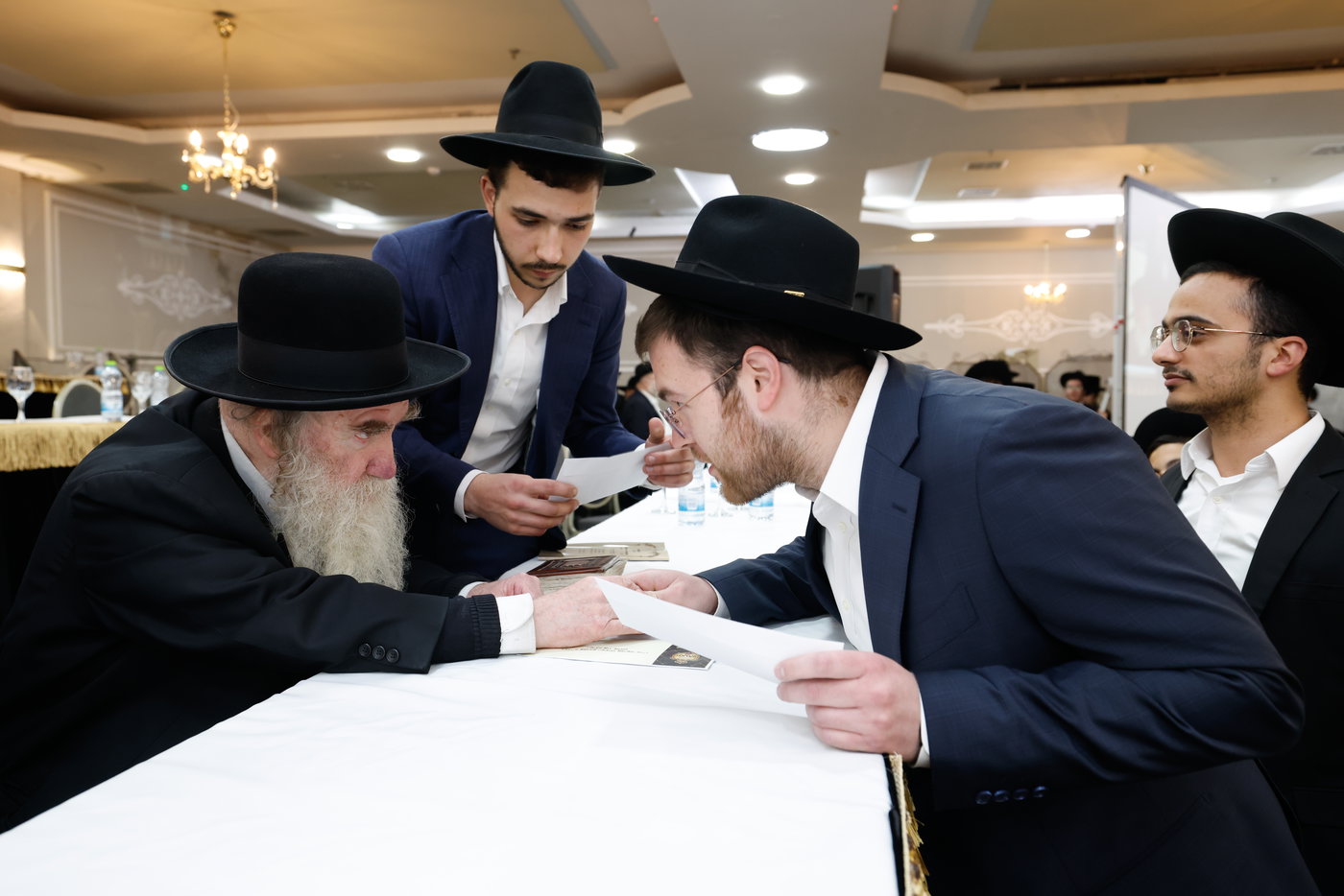 מעמד כבוד התורה 'וכתבתם'