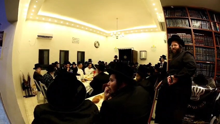 האדמו"ר מראזלא בהילולת הרה"ק מקרעסטיר