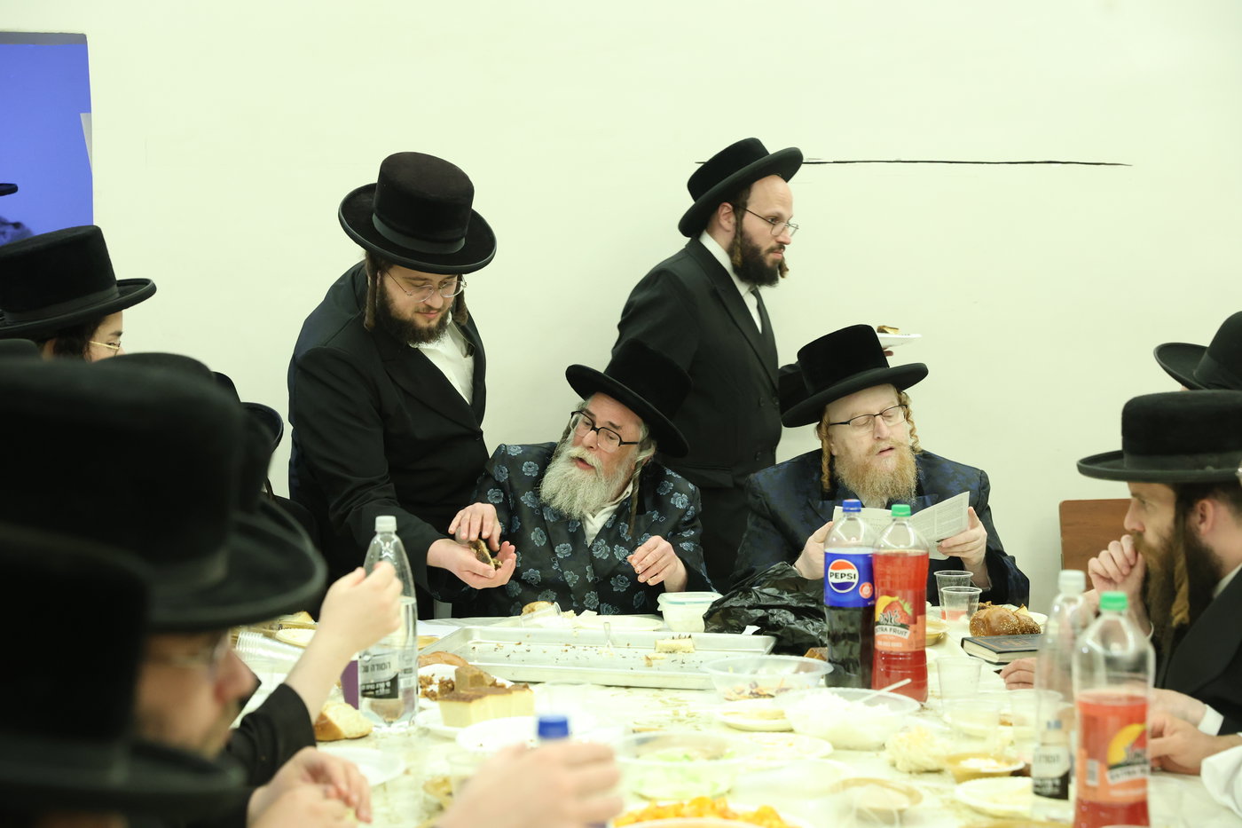 האדמו"ר מראזלא בהילולת הרה"ק מקרעסטיר