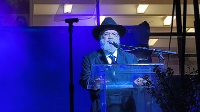 בלב תל אביב | אלפים דמעו בתפילת 'א-ל מלא רחמים' בכיכר הבימה