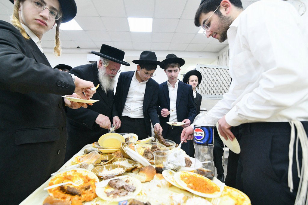 סעודת הילולא במאטערסדארף 